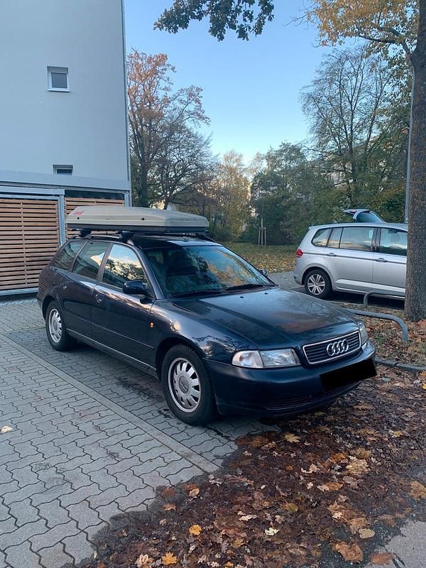 Blau Gebraucht 1998 Audi A4 Kombi | 599 € (Guter Preis) - Bild 1/4