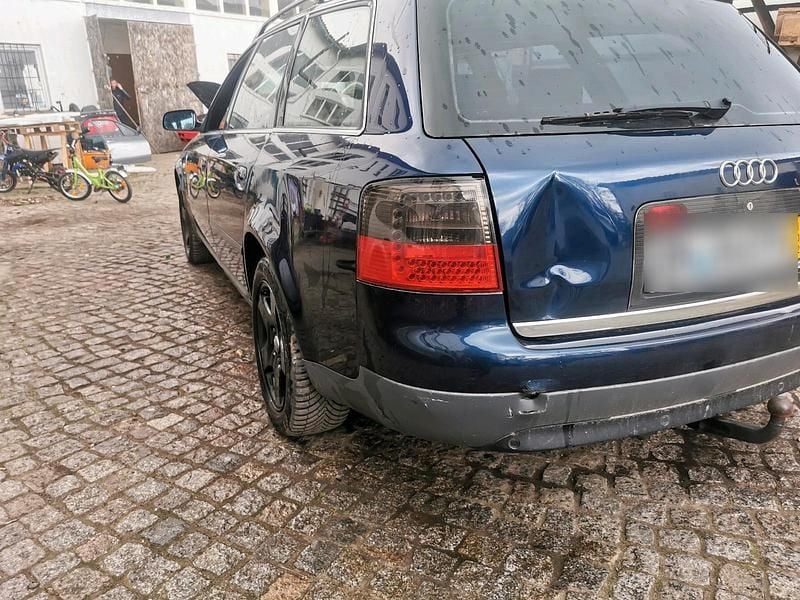 Second-hand Audi A6 192 CP (141 kW) 1999 Albastru Break