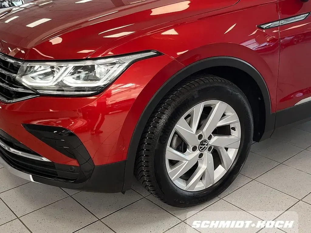 Gebraucht VW Tiguan Elegance 150 PS (110 kW) 2023 Kings red (rot) SUV