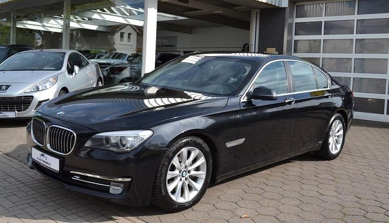 Schwarz Gebraucht 2013 BMW 730 Comfort Edition Limousine | 16.990 € (Fairer Preis) - Bild 1/4