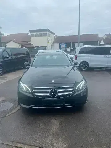 Gebraucht Mercedes E250 211 PS (155 kW) 2017 Schwarz Kombi