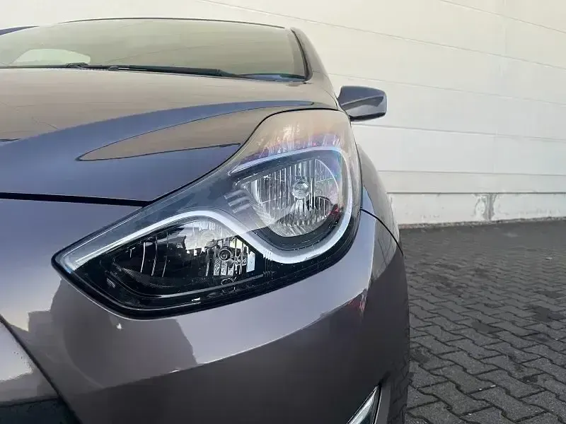 Gebraucht Hyundai ix20 Classic 90 PS (66 kW) 2012 Braun Kleinwagen