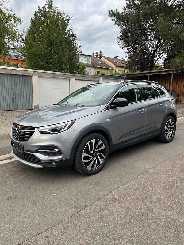 Grau Gebraucht 2018 Opel Grandland X Ultimate SUV | 13.000 € - Bild 1/4