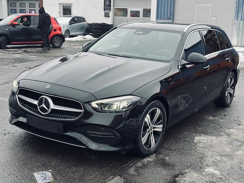 Gebraucht Mercedes C220 200 PS (147 kW) 2023 Schwarz Kombi
