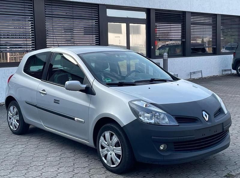 Silber Gebraucht 2008 Renault Clio II Extreme Limousine | 1.300 € (Fairer Preis) - Bild 1/4