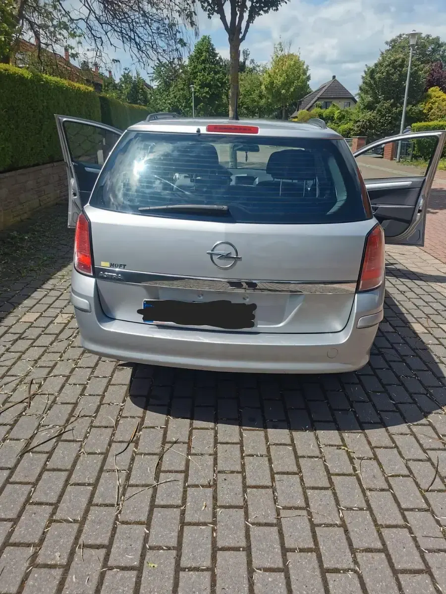 Gebraucht Opel Astra 90 PS (66 kW) 2005 Silber Kombi