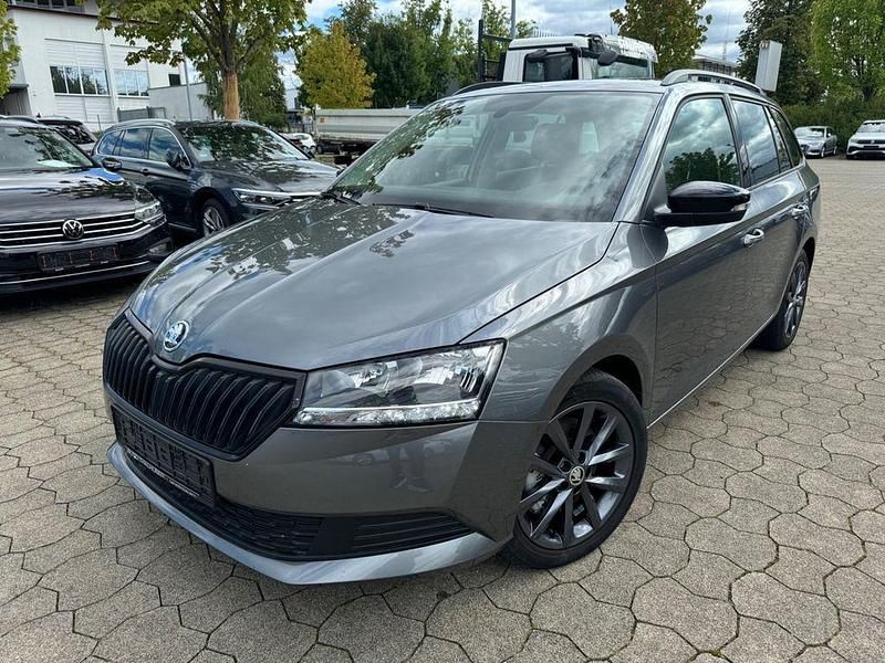 Grau Gebraucht 2023 Skoda Fabia Kombi | 17.300 € (Superpreis) - Bild 1/4
