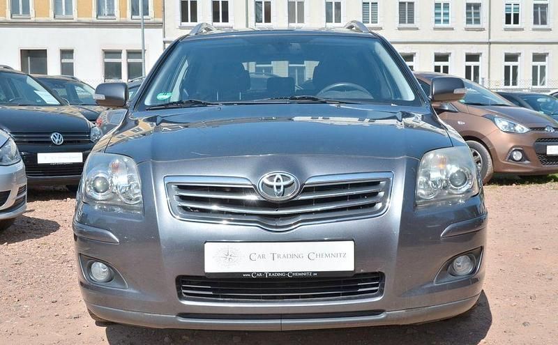 Gebraucht Toyota Avensis Sol 177 PS (130 kW) 2007 Grau Kombi