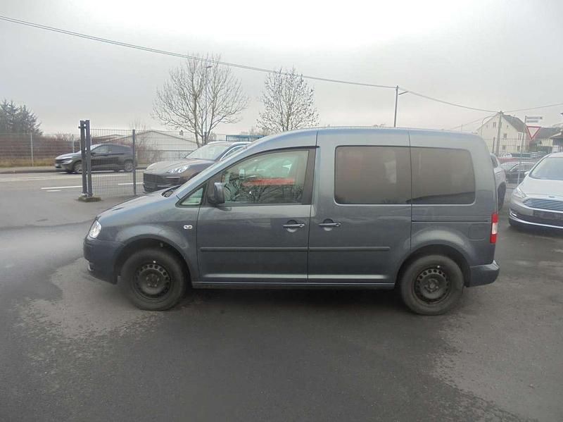 Gebraucht VW Caddy Life 102 PS (75 kW) 2009 Offroad grey metallic Van / Kleinbus