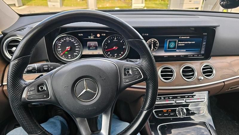 Gebraucht Mercedes E350 259 PS (190 kW) 2017 Schwarz Kombi
