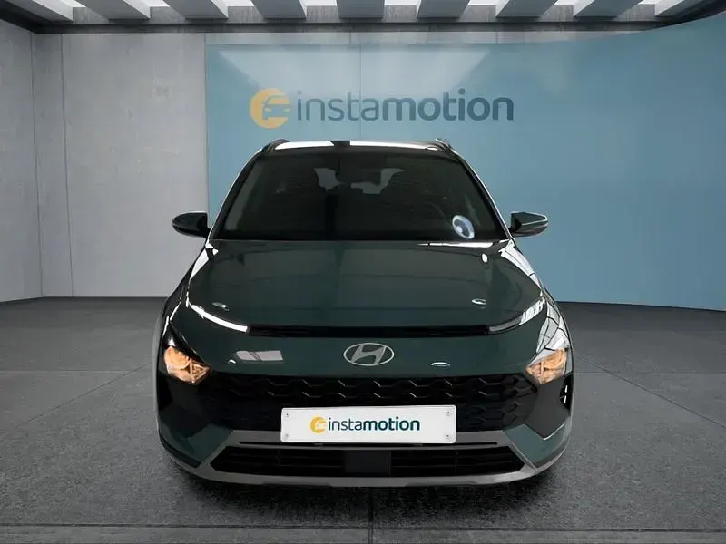 Neu Hyundai Bayon 101 PS (74 kW) 2025 Grün SUV