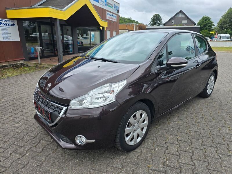 Braun Gebraucht 2012 Peugeot 208 Active Kleinwagen | 4.500 € (Fairer Preis) - Bild 1/4