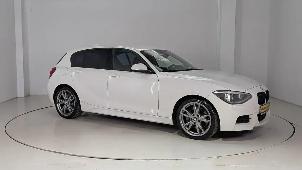 Gebraucht BMW M135 Performance 320 PS (235 kW) 2013 Weiß Kleinwagen