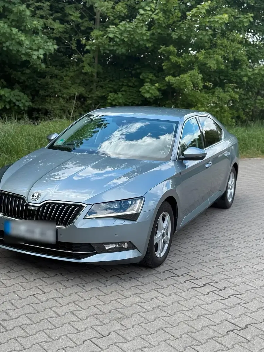 Gebraucht Skoda Superb 179 PS (131 kW) 2016 Silber Limousine