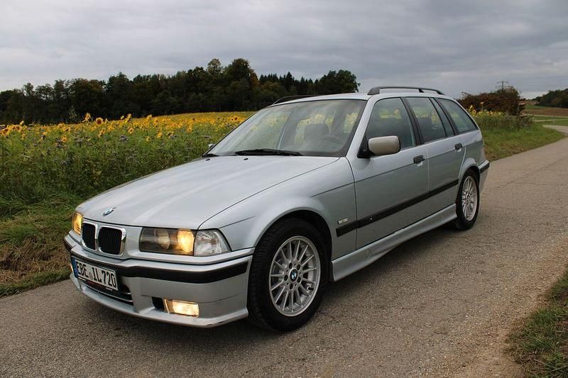 Silber Gebraucht 1997 BMW 316 Sport Line Kombi | 5.500 € (Teuer) - Bild 1/4