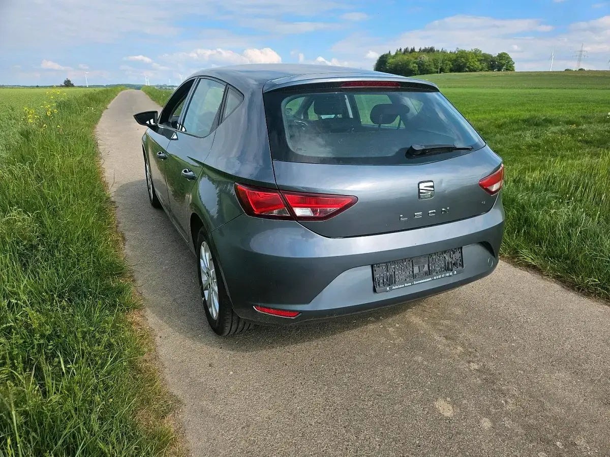 Gebraucht Seat Leon 105 PS (77 kW) 2012 Grau Kleinwagen