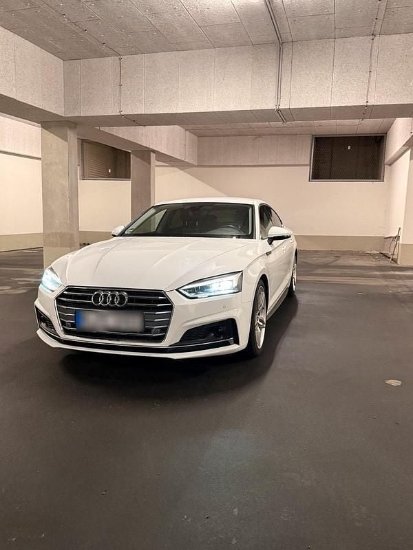Second-hand Audi A5 Sport 190 CP (139 kW) 2020 Alb Coupe