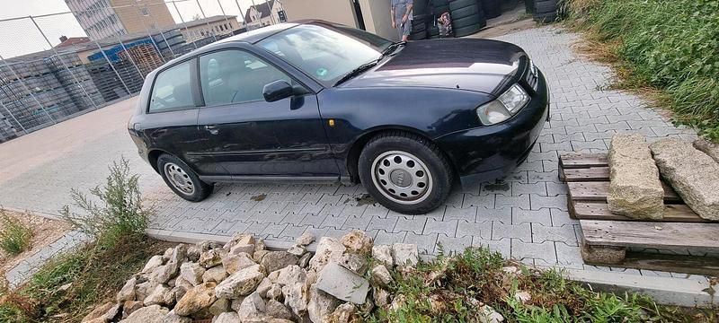 Blau Gebraucht 1998 Audi A3 Coupé | 1.800 € (Fairer Preis) - Bild 1/4
