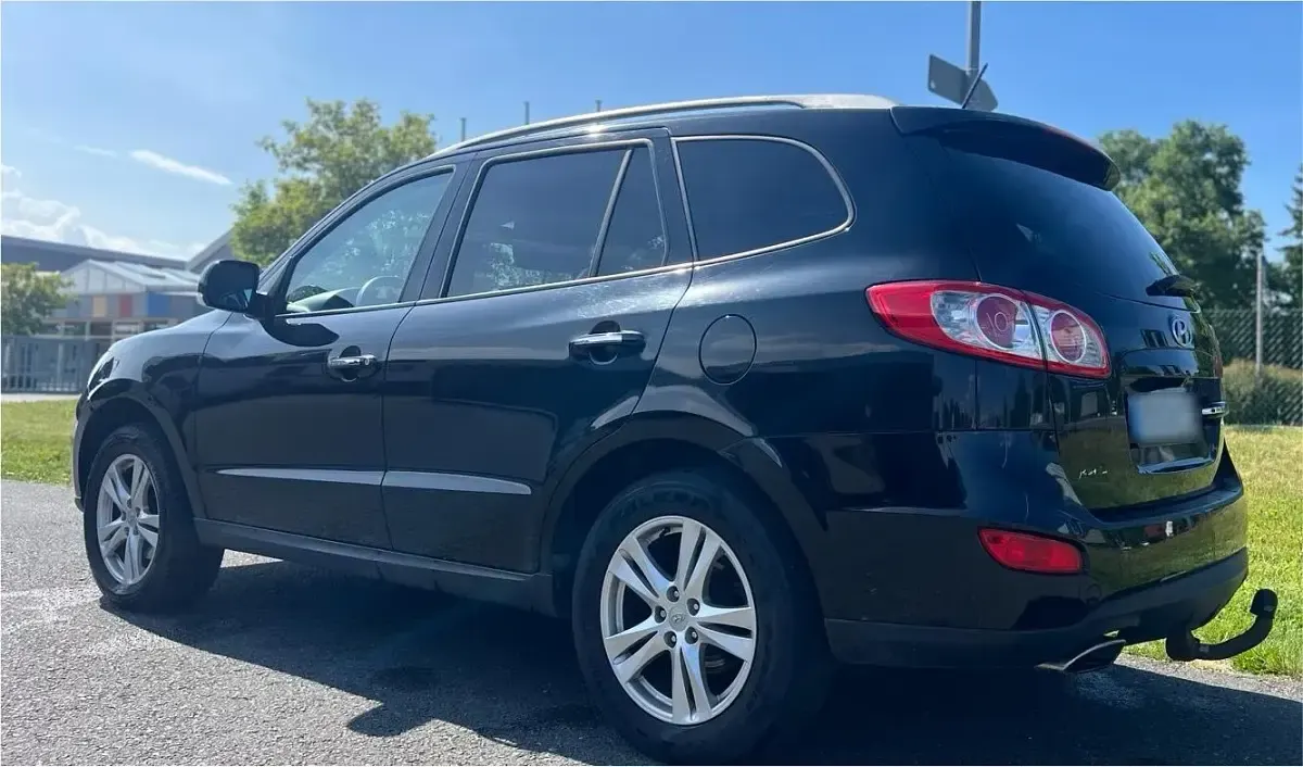 Gebraucht Hyundai Santa Fe 197 PS (144 kW) 2011 Schwarz SUV