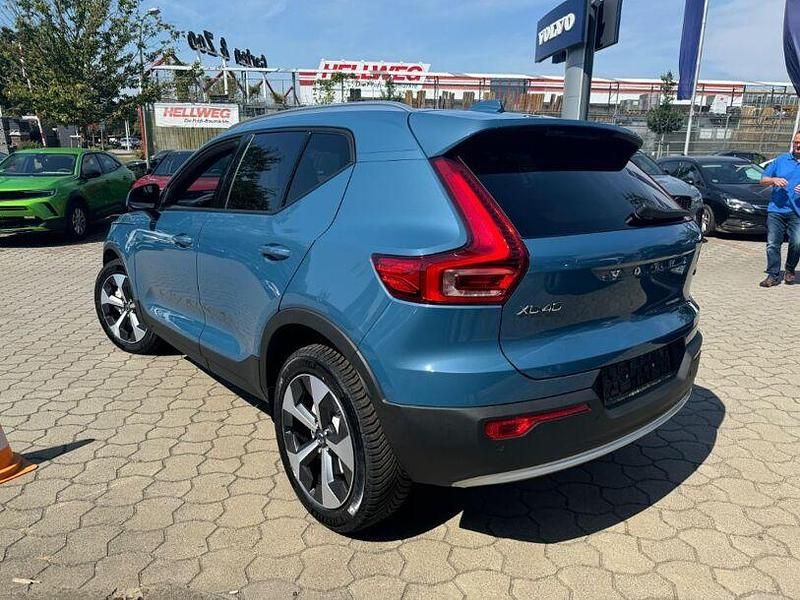 Gebraucht Volvo XC40 Core 163 PS (119 kW) 2024 Fjord blue metallic SUV
