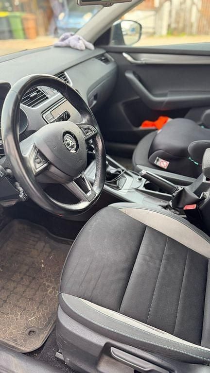 Gebraucht Skoda Octavia Joy 150 PS (110 kW) 2016 Grau Kleinwagen