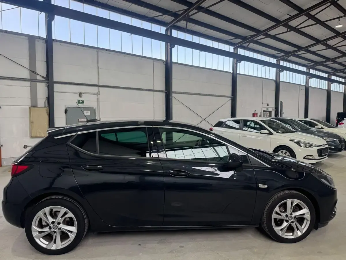 Gebraucht Opel Astra Dynamic 125 PS (91 kW) 2015 Limousine
