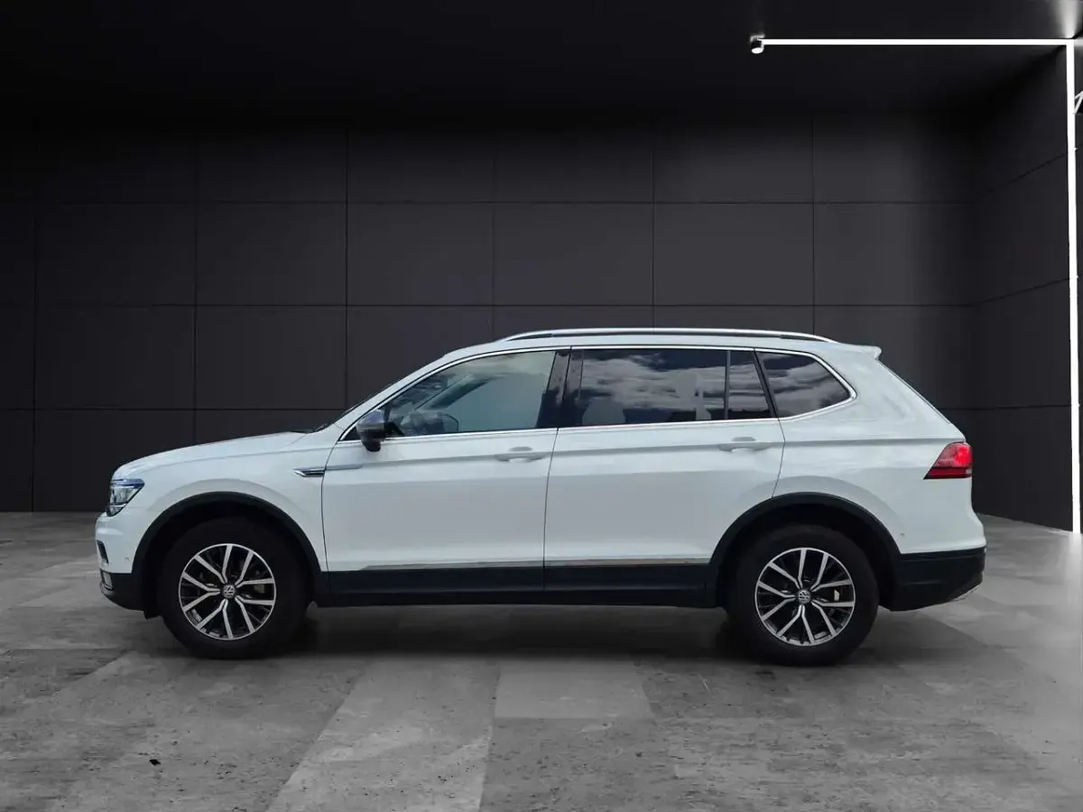 Gebraucht VW Tiguan Allspace Comfortline 150 PS (110 kW) 2021 Weiß SUV