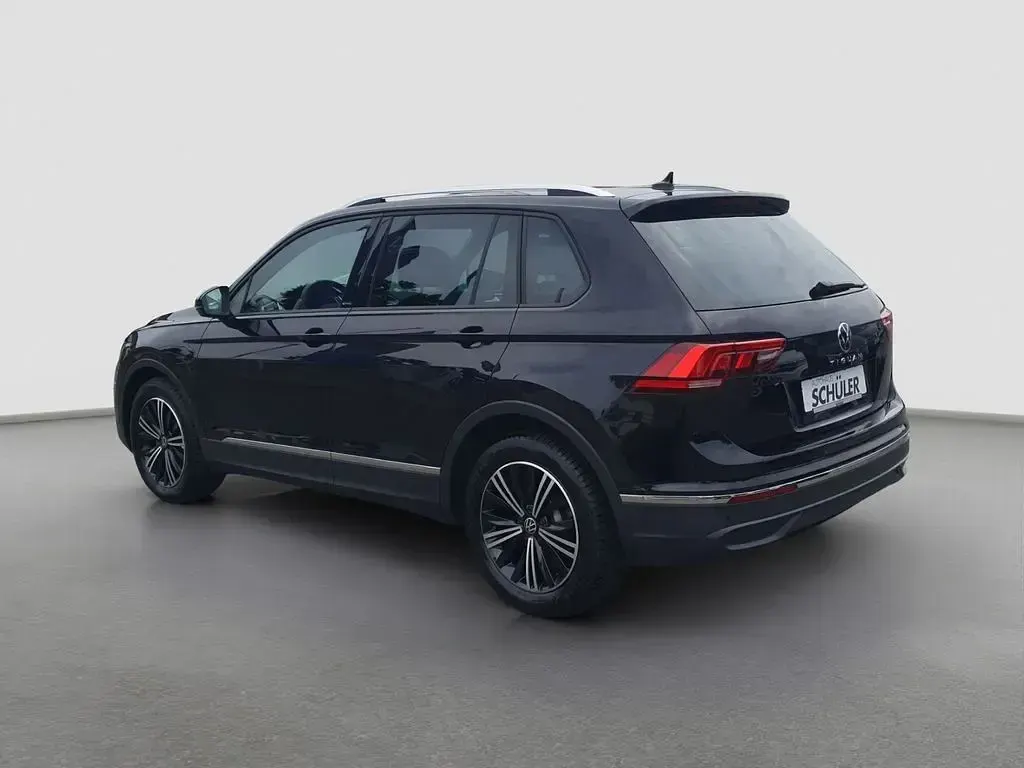 Gebraucht VW Tiguan Active 131 PS (96 kW) 2022 Schwarz SUV
