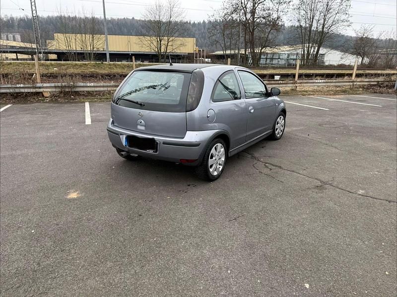 Gebraucht Opel Corsa Edition 80 PS (58 kW) 2006 Silber Kleinwagen