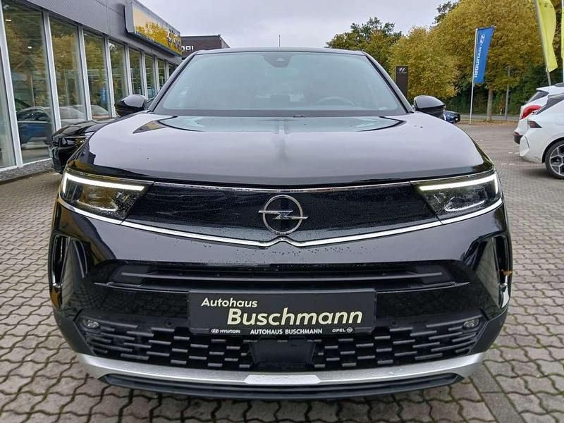 Gebraucht Opel Mokka-e Ultimate 100 kW (136 PS) 2022 Karbon schwarz metallic SUV