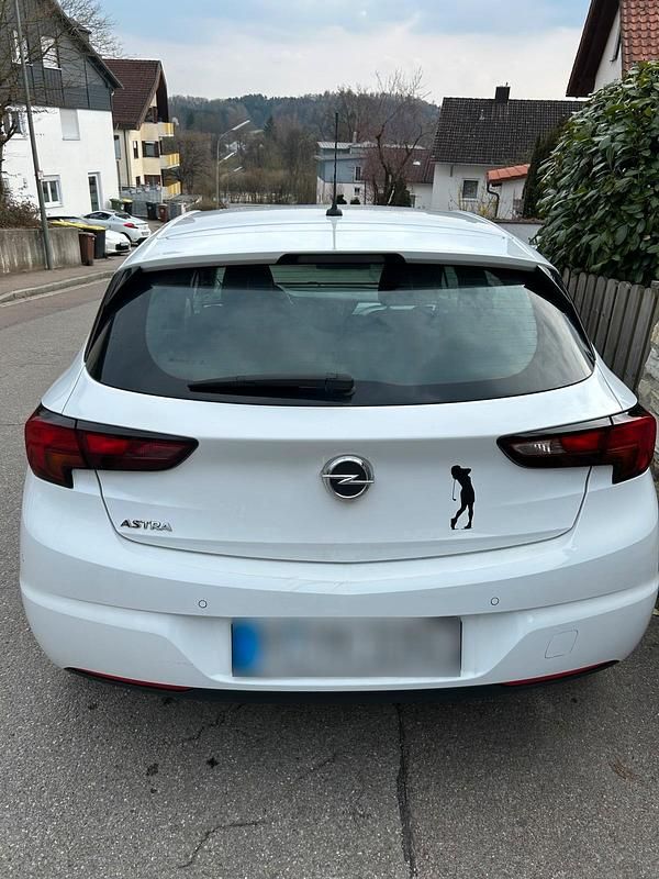 Gebraucht Opel Astra 110 PS (80 kW) 2020 Weiß Limousine