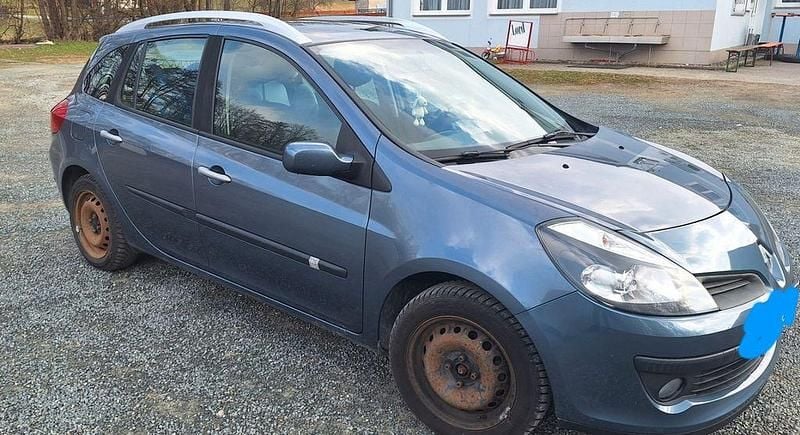 Gebraucht Renault Clio II Dynamique 103 PS (75 kW) 2009 Grau Limousine