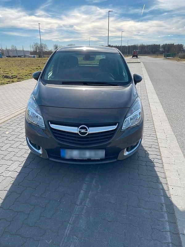Gebraucht Opel Meriva 110 PS (80 kW) 2016 Braun Van / Kleinbus