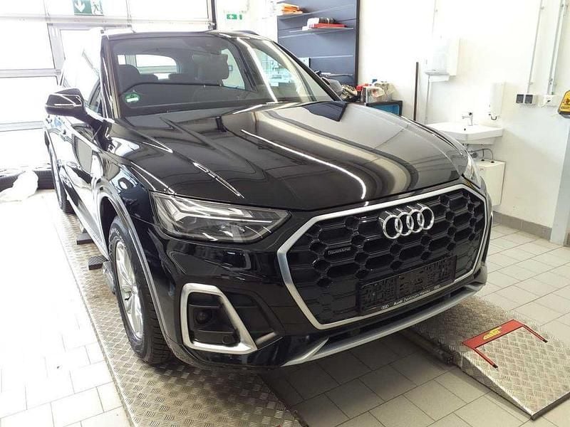 Gebraucht Audi Q5 S-Line 204 PS (150 kW) 2024 Mythosschwarz metallic SUV