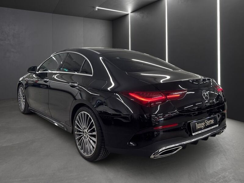 Gebraucht Mercedes CLA200 AMG line 163 PS (119 kW) 2024 Schwarz Coupé