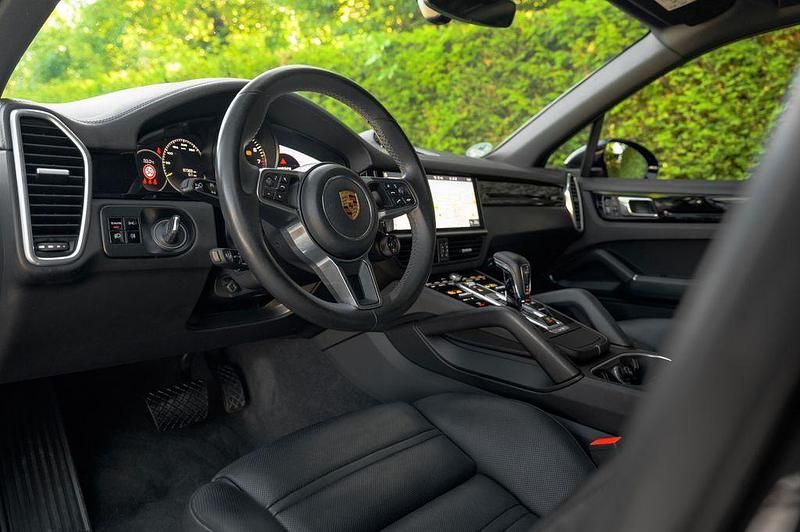 Gebraucht Porsche Cayenne 340 PS (250 kW) 2021 Schwarz SUV