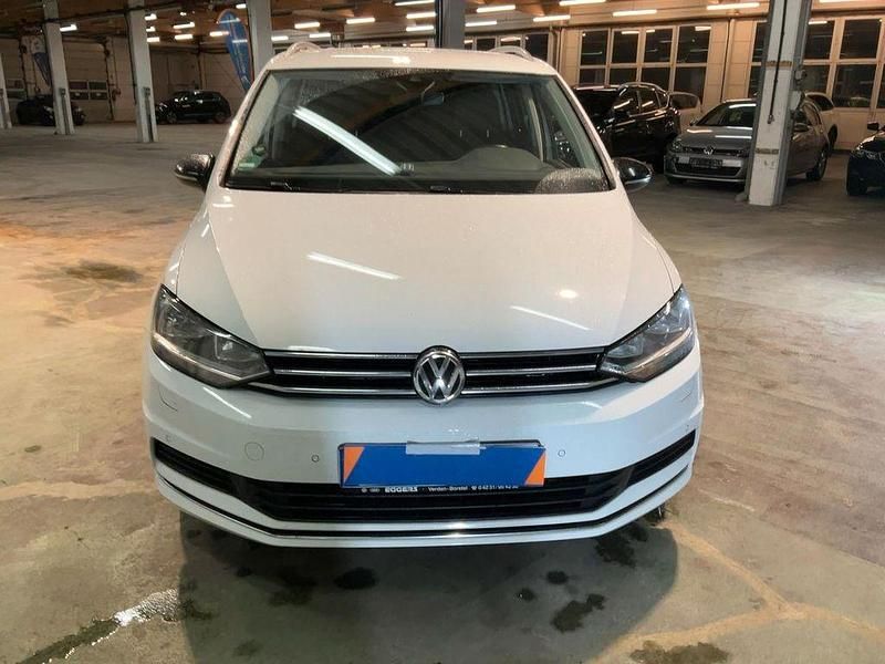 Gebraucht VW Touran IQ Drive 150 PS (110 kW) 2019 Weiß Van / Kleinbus