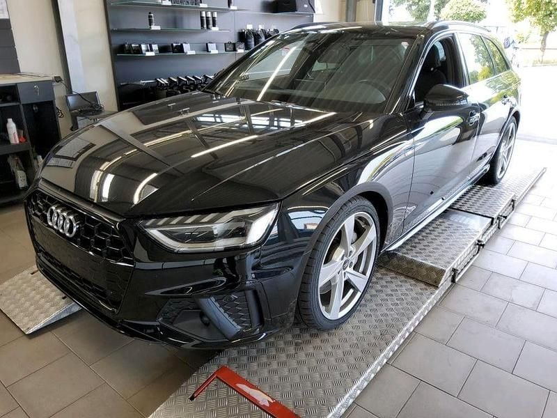 Mythosschwarz metallic Gebraucht 2022 Audi A4 S-Line Kombi | 28.690 € (Superpreis) - Bild 1/4