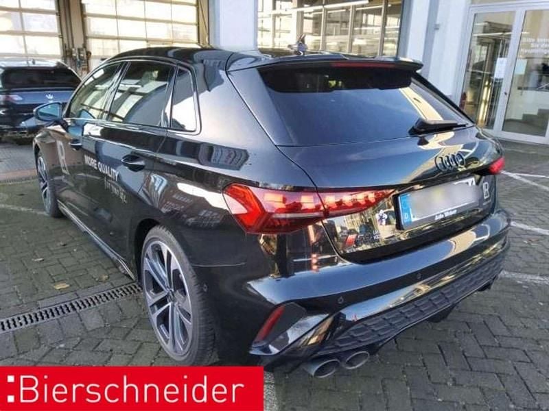 Gebraucht Audi S3 Ambiente 333 PS (244 kW) 2024 Schwarz Limousine