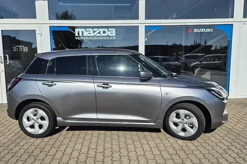 Gebraucht Suzuki Swift Comfort 83 PS (61 kW) 2025 Premium silver met. Kleinwagen
