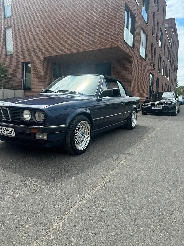 Blau Gebraucht 1988 BMW 320 Cabriolet Cabrio | 18.500 € - Bild 1/4