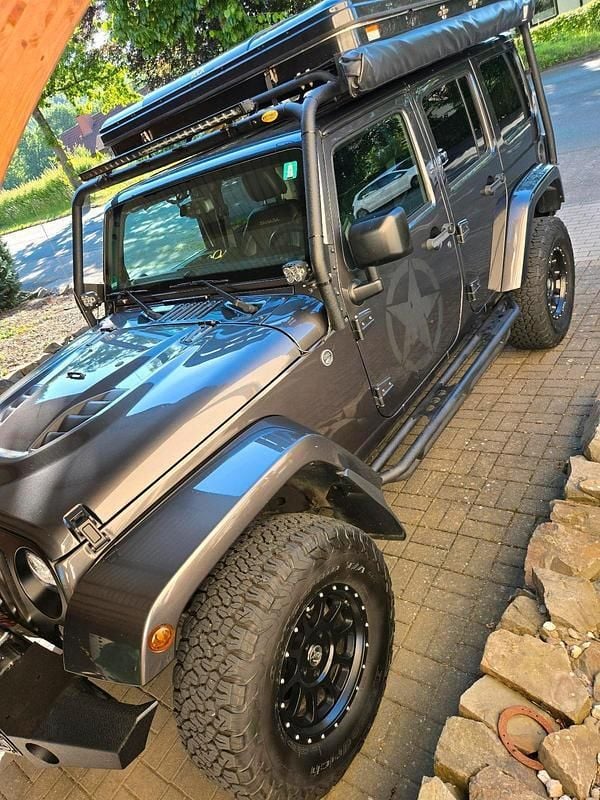 Andere außenfarben Gebraucht 2018 Jeep Wrangler SUV | 38.990 € - Bild 1/4