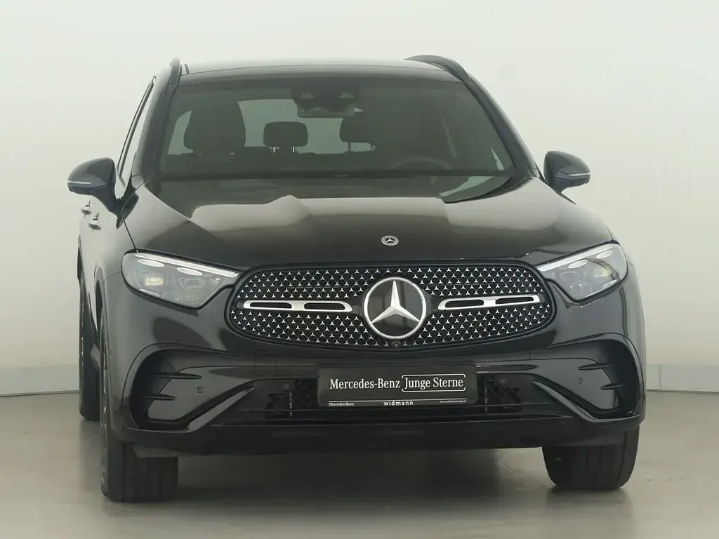 Gebraucht Mercedes GLC450 Premium 367 PS (269 kW) 2025 Metalliclack obsidianschwarz SUV