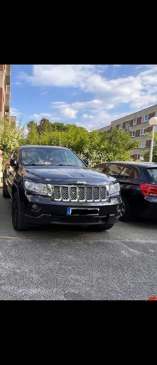 Gebraucht Jeep Grand Cherokee Overland 241 PS (177 kW) 2012 Schwarz SUV