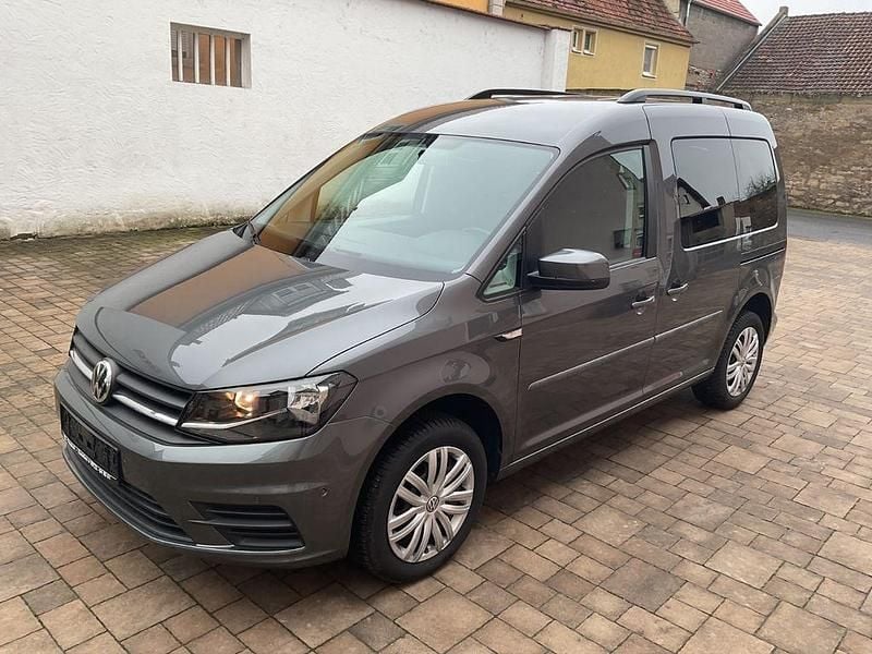 Gebraucht VW Caddy Trendline 131 PS (96 kW) 2018 Grau Van / Kleinbus