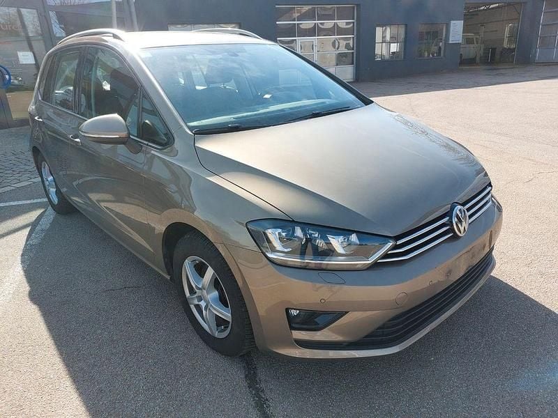 Gebraucht VW Golf Comfortline 125 PS (91 kW) 2017 Gold SUV