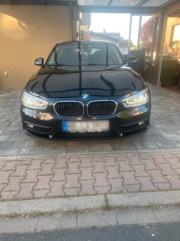 Gebraucht BMW 120 Sport Line 190 PS (139 kW) 2015 Schwarz Kleinwagen