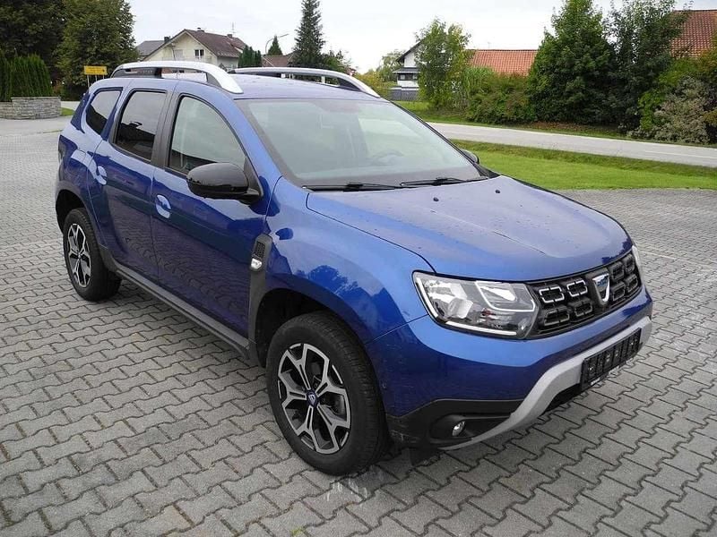 Stahlblau Gebraucht 2020 Dacia Duster Celebration SUV | 12.900 € (Superpreis) - Bild 1/4