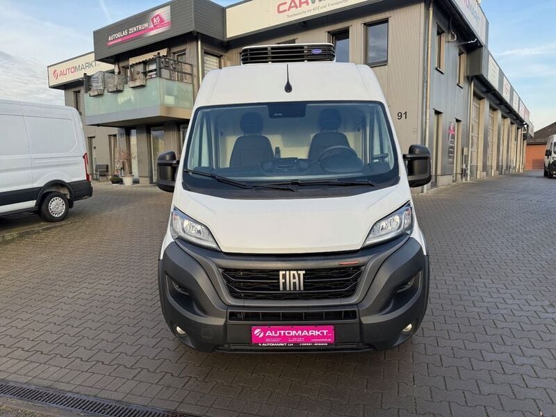 Weiß Gebraucht 2023 Fiat Ducato Van | 27.990 € (Etwas zu teuer) - Bild 1/4