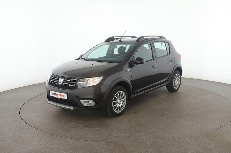 Schwarz Gebraucht 2020 Dacia Sandero Celebration Kleinwagen | 12.000 € (Fairer Preis) - Bild 1/3